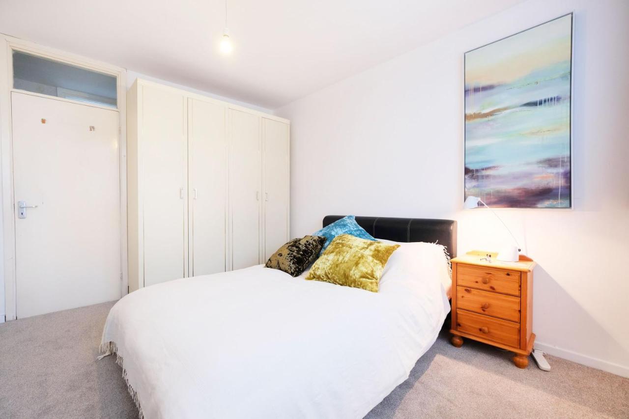 Pass The Keys - Beautiful Flat With Balcony In Swiss Cottage, Londres Exterior foto
