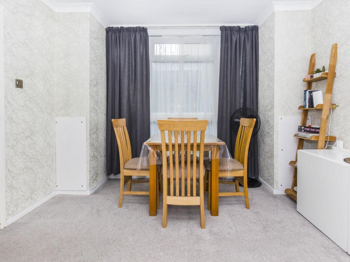 Pass The Keys - Beautiful Flat With Balcony In Swiss Cottage, Londres Exterior foto