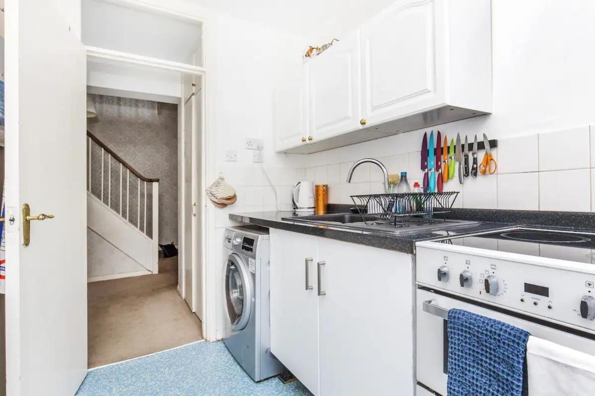 Pass The Keys - Beautiful Flat With Balcony In Swiss Cottage, Londres Exterior foto